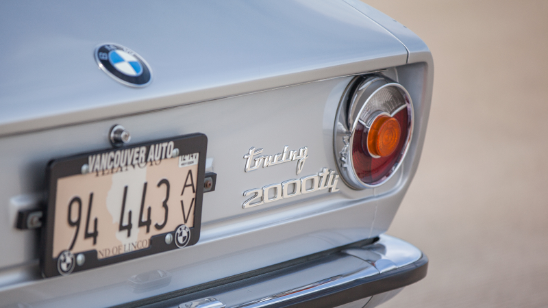 Illustration for article titled An automotive unicorn - BMW 2000 tii Touring